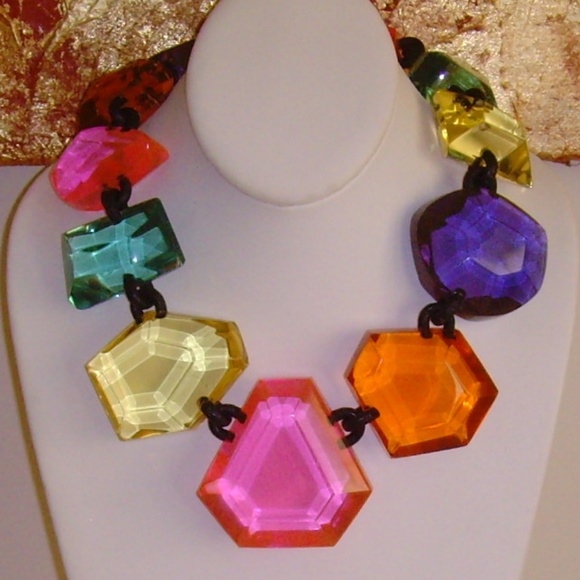 MONIES Gerda Lynggaard Vibrant Multi-Colored Lucite Necklace - Picture 3 of 16